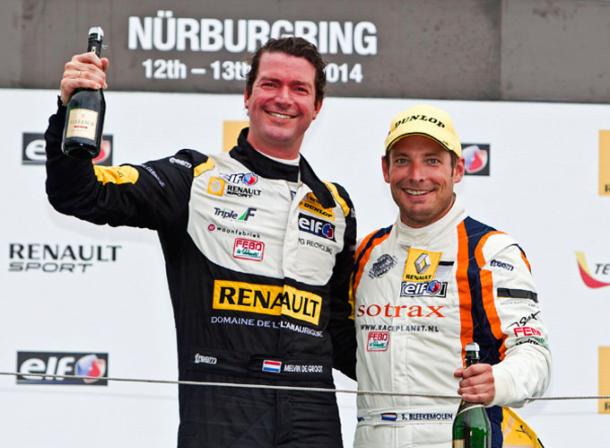 Team Bleekemolen Clio Cup Benelux Duitse Nürburgring Melvin de Groot en Sebastian Bleekemolen